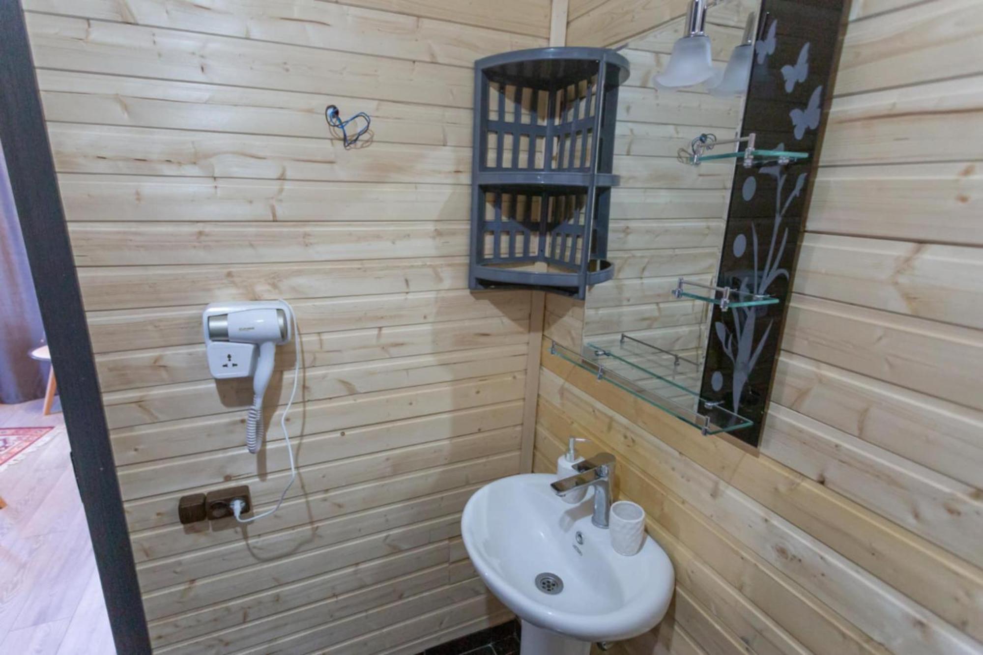 Inga Jafaridze Guesthouse Pele Μέστια Εξωτερικό φωτογραφία