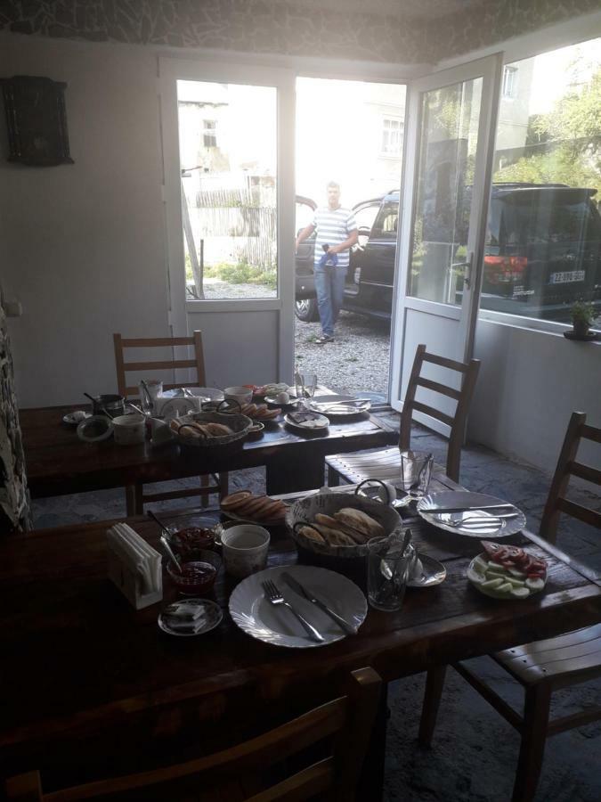 Inga Jafaridze Guesthouse Pele Μέστια Εξωτερικό φωτογραφία